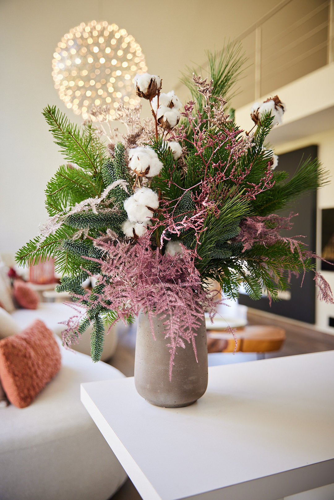 Kerstbloemstuk Rosé en Wit