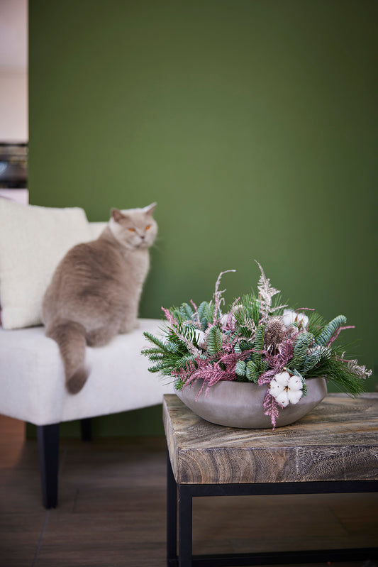 Kerstbloemstuk in schaal Rosé/Wit