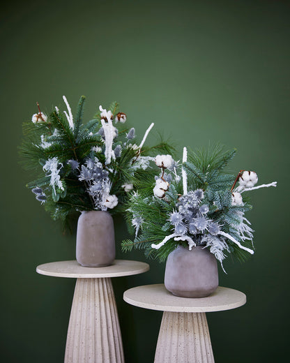 Kerstbloemstuk Zilver en Wit