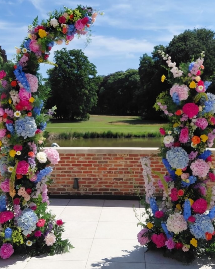 Floral creation by Lots Flower Art